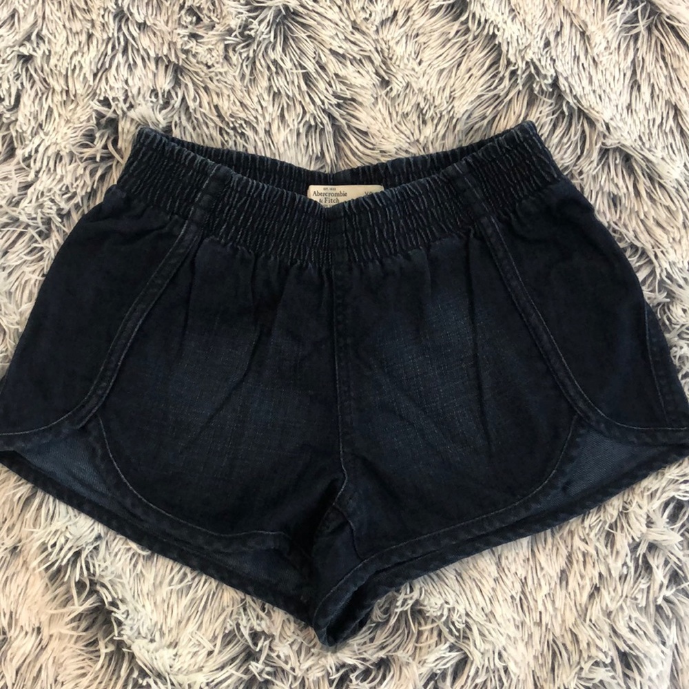 Abercrombie high waisted, elastic jean shorts (XS)